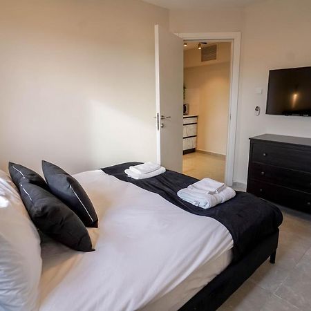 Yalarent Jasmine 3Br Apt Lägenhet Eilat Exteriör bild