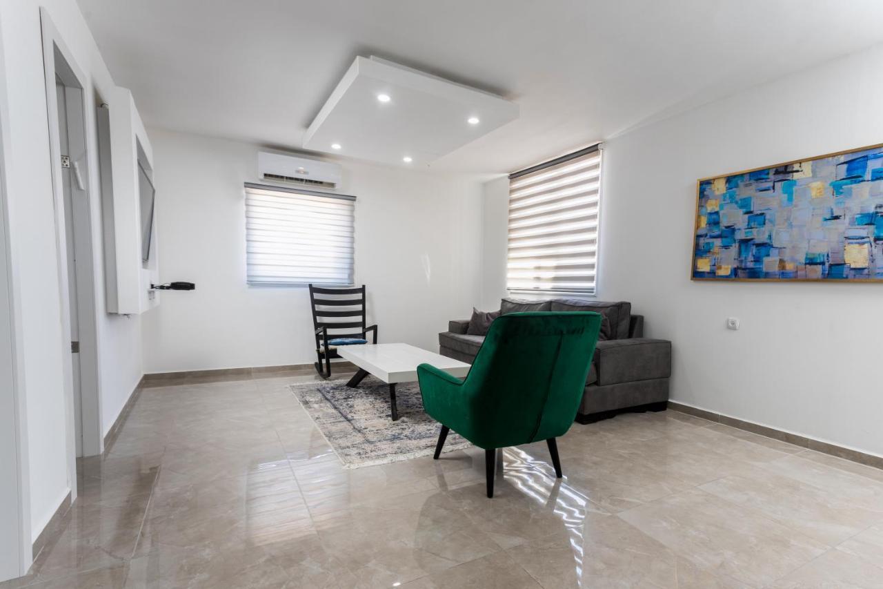Yalarent Jasmine 3Br Apt Lägenhet Eilat Exteriör bild
