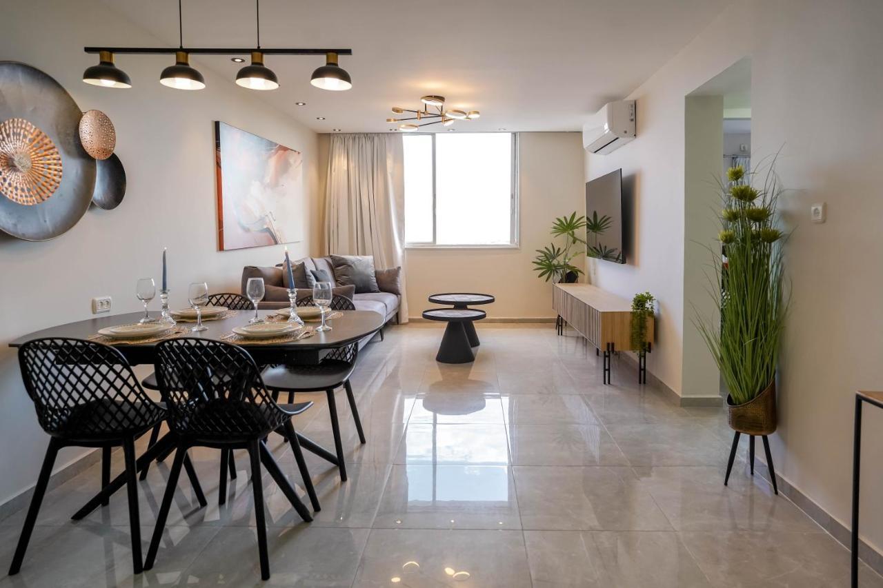 Yalarent Jasmine 3Br Apt Lägenhet Eilat Exteriör bild